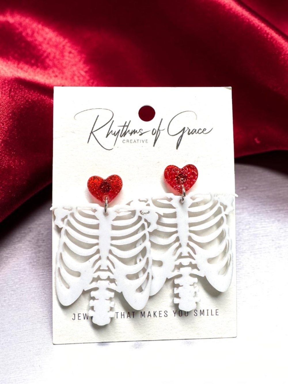 NWT Skeleton Rib Cage Heart Earrings Halloween Acrylic